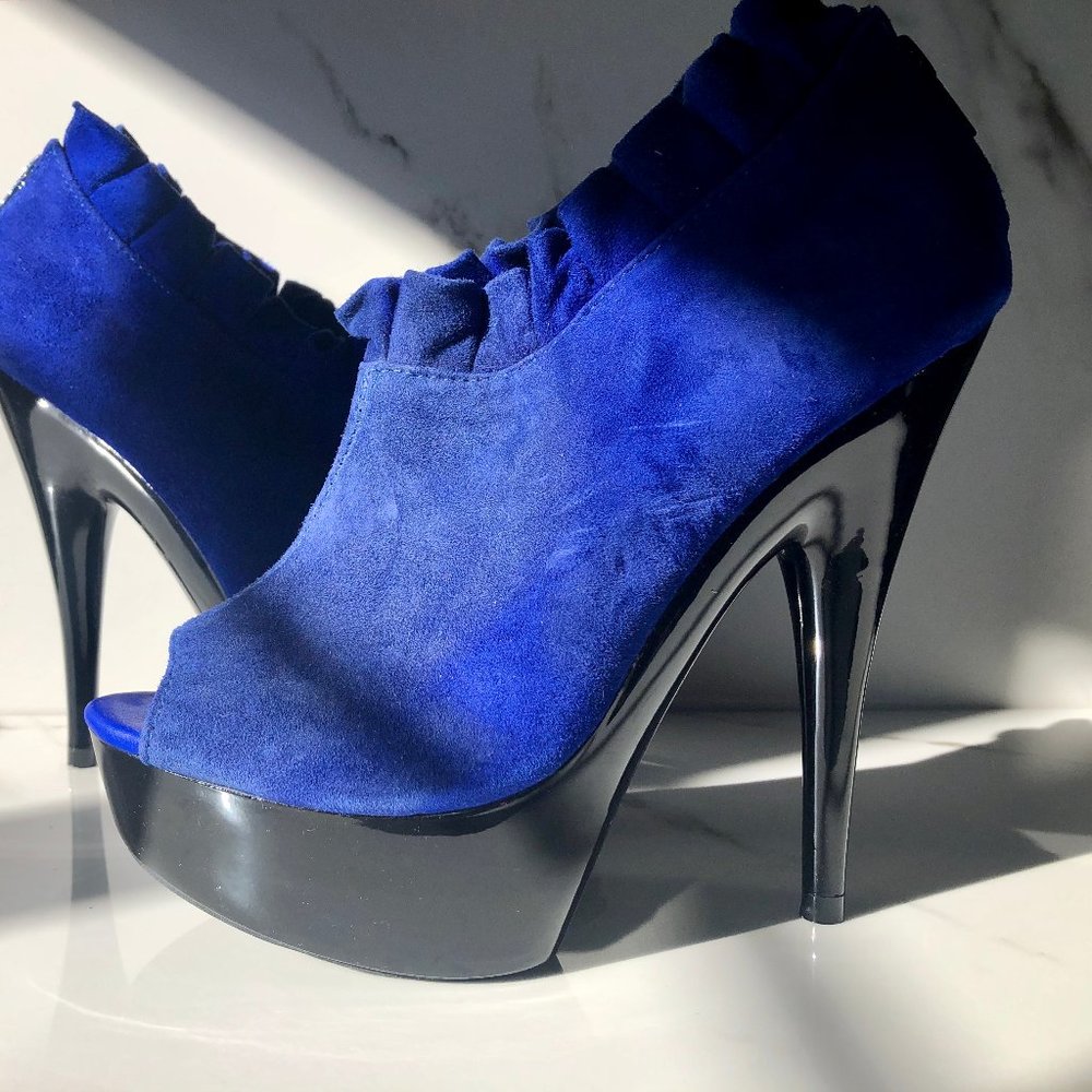 B2 Blue ruffle heels